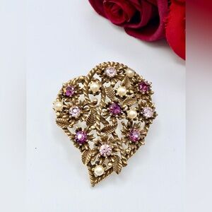 Coro Pegasus Heart Brooch Romantic Vintage Purple Floral Vine
